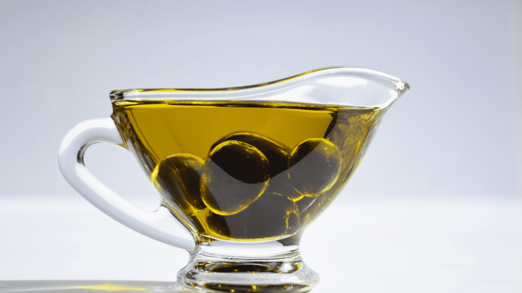 Olive Oil for Thicker Eyelashesh